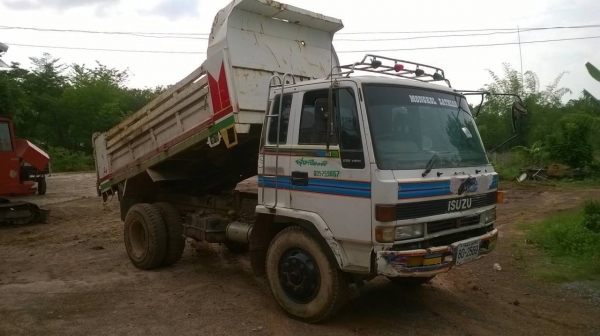 ขาย 6 ล้อดั้ม ISUZU เครื่อง 6BB1 145 แรงม้า ปั้มคอยาว เกียร์ร็อคเสื้อลาย เบรคทิฟฟี่ พาวเวอร์ ทะเบียนพร้อมโอนครับ