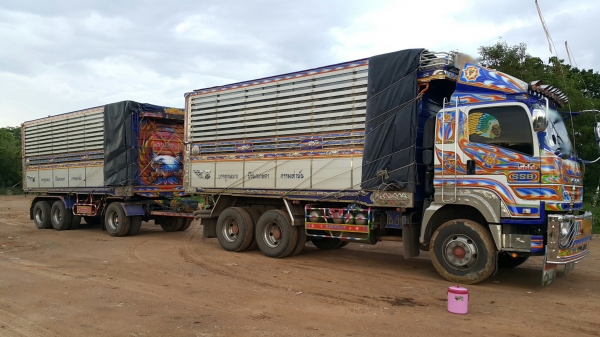 ขายดาวน์หรือตัดสดรถพ่วง 22 ล้อ แม่-ลูก กระบะเนียมคอกเกษตรดั้ม ISUZU 360 ปี.25.ก.ค.57 วิ้ง.130000 กว่ากิโล  สนใจรีบจองด่วน