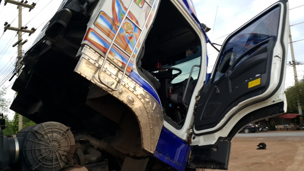 ขายดาวน์หรือตัดสดรถพ่วง 22 ล้อ แม่-ลูก กระบะเนียมคอกเกษตรดั้ม ISUZU 360 ปี.25.ก.ค.57 วิ้ง.130000 กว่ากิโล  สนใจรีบจองด่วน