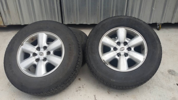 ขายล้อแม๊กซ์+ยาง ถอดจาก fortuner สวยๆ