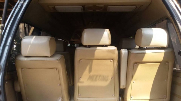 ขายรถตู้โตโยต้าหลังคาสูง ปี40 แต่งVIPแล้ว เครื่องดี แอร์เย็น สภาพสวยพร้อมใช้งาน เอกสารพร้อมโอน สนใจโทร 090-8588220คุณนะ 093-3258446คุณบิว ID:narong498 หรือเข้าดูสินค้าอื่นๆได้ที่ www.truck.in.th/498 หรือเพจFacebook ณรงค์ ซื้อขายรถมือสอง (เว็บไซต์ส่วนตัว)