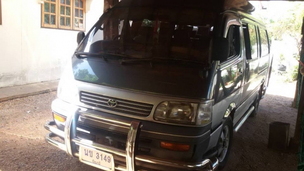ขายรถตู้โตโยต้าหลังคาสูง ปี40 แต่งVIPแล้ว เครื่องดี แอร์เย็น สภาพสวยพร้อมใช้งาน เอกสารพร้อมโอน สนใจโทร 090-8588220คุณนะ 093-3258446คุณบิว ID:narong498 หรือเข้าดูสินค้าอื่นๆได้ที่ www.truck.in.th/498 หรือเพจFacebook ณรงค์ ซื้อขายรถมือสอง (เว็บไซต์ส่วนตัว)