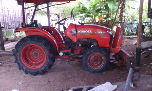 kubota L3608  อุปกรณ์ใบดันหน้า  ผานพรวน  (โรตารี่ ต้องเอาไปปรับปรุง)