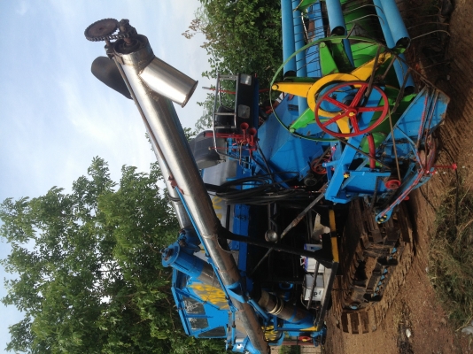 ขายรถเกี่ยวข้าวเกษตรพัฒนา รุ่นปลดหนี้ อุ้ม 2.5 ตัน ขายรถเกี่ยวข้าวเกษตรพัฒนา รุ่นปลดหนี้ อุ้ม 2.5 ตัน