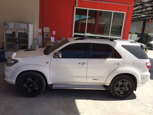 ขาย TOYOTA FORTUNER 3.0 D4D TRD SPORTIVO 4WD AT