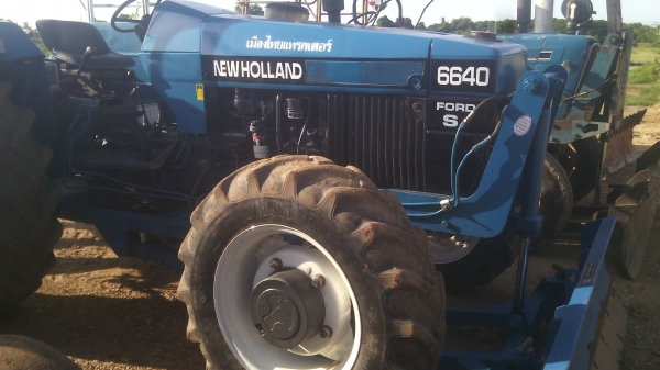 ขายรถไถFODR  รุ่น6640   4x4  คานหน้าคาลาโล่   สวยพร้อมใช้งาน