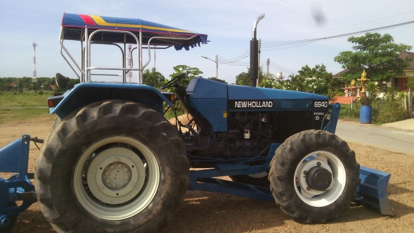 ขายรถไถFODR  รุ่น6640   4x4  คานหน้าคาลาโล่   สวยพร้อมใช้งาน