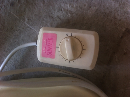 เครื่องสั่นเท้า สั่นขาแบบเลื่อน ซ้าย-ขวา SWING SLIMMER ของใหม่พร้อมเบาะหมุนได้รอบตัว