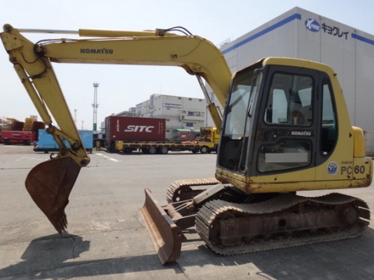 ขายรถขุด KOMATSU PC60-7 มีหลายคัน ขายรถขุด KOMATSU PC60-7 มีหลายคัน