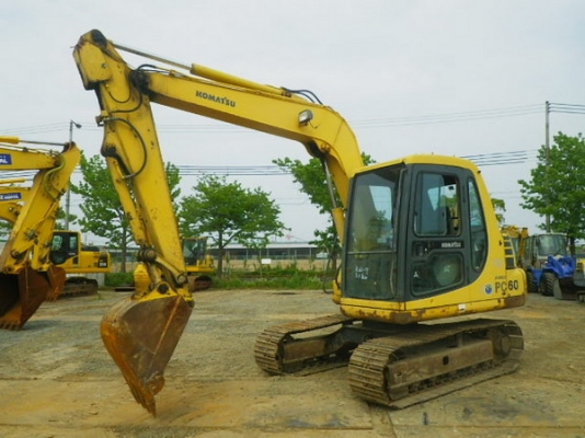ขายรถขุด KOMATSU PC60-7 มีหลายคัน ขายรถขุด KOMATSU PC60-7 มีหลายคัน