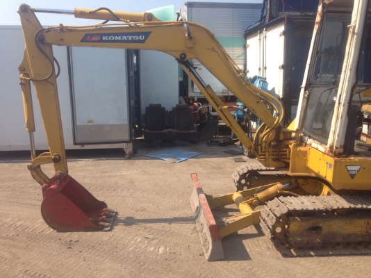 ขาย KOMATSU PC30