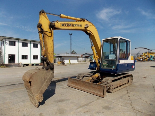 ขายรถขุด KOMATSU PC60-6 มีหลายคัน ขายรถขุด KOMATSU PC60-6 มีหลายคัน
