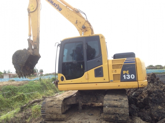 ขายด่วน รถขุด KOMATSU PC130-8 รถใหม่ออกห้าง   สภาพสวย   ใช้งานอยู่   สนใจโทร  089-7462641  สุวรรณี  เผ่าพงศ์ษา