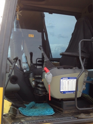 ขายด่วน รถขุด KOMATSU PC130-8 รถใหม่ออกห้าง   สภาพสวย   ใช้งานอยู่   สนใจโทร  089-7462641  สุวรรณี  เผ่าพงศ์ษา