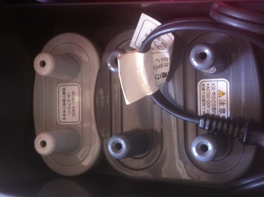 ชุดโรลม้วนผมไฟฟ้า National  รุ่น CURLN แบบเอาที่เป็นลูกๆมาเสียบตรงแกนเพื่อให้ร้อน