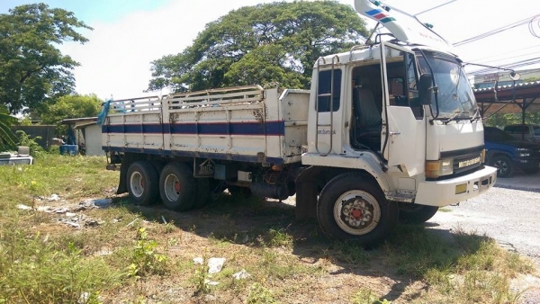 10 ล้อหลง 518 เครื่อง 200 แรง เพลาเดียว ไม่ดัมพ์ สวยๆเดิมๆเลยครับ