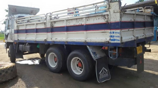 10ล้อหลง 518 เครื่อง 200 แรง 6เกียร  เพลาเดียว ไม่ดัมพ์ สวยๆเดิมๆเลยครับ