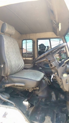 10ล้อหลง 518 เครื่อง 200 แรง 6เกียร  เพลาเดียว ไม่ดัมพ์ สวยๆเดิมๆเลยครับ