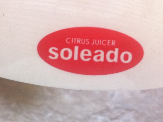 เครื่องคั้นน้ำตระกุลส้ม มะนาว หมุนแยกเนื้อแยกน้ำมีโถใส่น้ำที่ได้ขนาด 1 ลิตร เครื่องคั้นน้ำตระกุลส้ม มะนาว หมุนแยกเนื้อแยกน้ำมีโถใส่น้ำที่ได้ขนาด 1 ลิตร