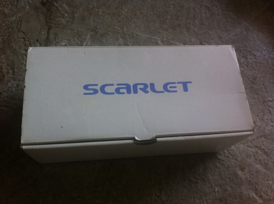 เครื่อง UV ยี่ห้อ SCARLETแบบมือถือใช้กับส่วนต่างๆของร่างกายได้จากญี่ปุ่นใช้ไฟ 100 V. สภาพใหม่