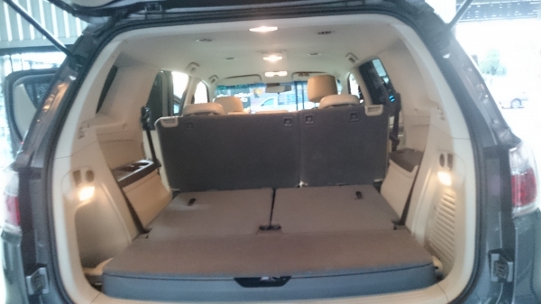 Chevrolet Trailblazer LTZ 2.8 ดีเซล สีเทา TOP