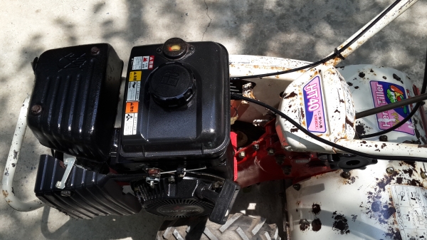 รถพรวนดิน ปรับสภาพแล้ว เปลี่ยนถ่ายของเหลวให้หมด พ่นตัวหยุดสนิมเหล็กพร้อมใช้งาน รถพรวนดิน ปรับสภาพแล้ว เปลี่ยนถ่ายของเหลวให้หมด พ่นตัวหยุดสนิมเหล็กพร้อมใช้งาน