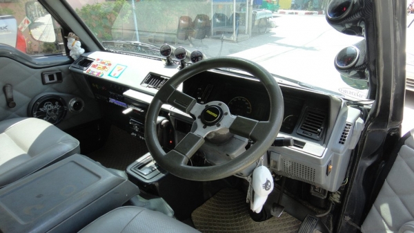 ขายรถตู้ไฮเอช