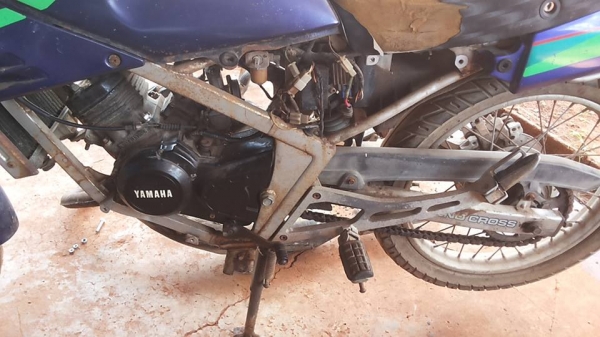 **3,500 บ.ต่อรอง/// YAMAHA VR-150 **ขาย YAMAHA-150มอ'ไซค์ 2จังหวะ อดีตตัวแรง YAMAHA VR-150 เครื่องเดิม เกียร์เดิม ดิสเบรคหน้า-หลัง ครบ เครื่องดี สตาร์ทง่าย เกียร์ดี เครื่องติดวิ่งได้ครับ ช่วงล่างดี บอดี้ ดี สีสันดี ยางดี ทั้ง2เส้น โซ่ดี เฟืองยังหนา ร