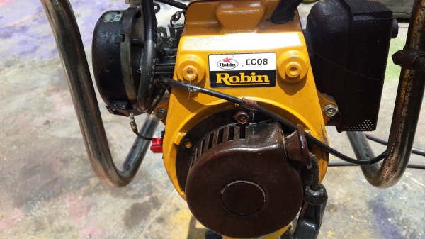 เครื่องตบดิน จิงโจ้ พร้อมใช้งาน เครื่องตบดิน จิงโจ้ พร้อมใช้งาน