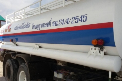 **115,000 บ.ต่อรอง/// ถังน้ำมัน16,000ล. **ขาย ถังบรรจุน้ำมัน สำหรับรถบรรทุก10ล้อ สภาพสวยๆ ถังน้ำมัน ขนาด16,000 ลิตร จำนวน 5ช่อง แบ่งเป็น 3,000/4ช่อง และ4,000/1ช่อง ถังสภาพสวยครับ หนา แข็งแรง บอดี้/ตัวถัง ไม่ผุ ไม่มีบุบ ทรงสวย สีสันสวย ยกลงจาก รถบรรทุก10ล้