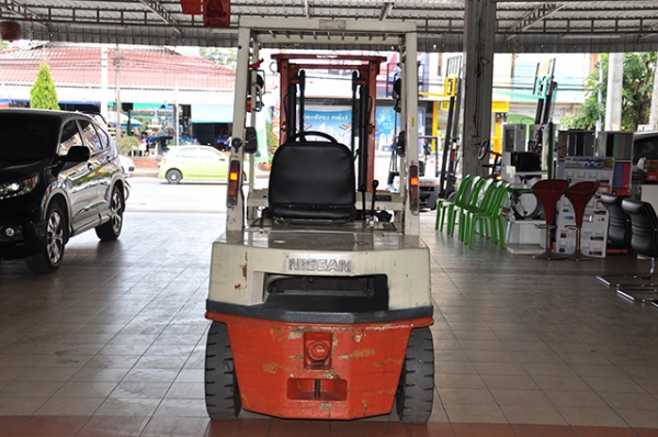 ขายรถโฟล์คลิฟท์มือสอง NISSAN รุ่น EH02 ราคา 285,000 บาทนำเข้าจากประเทศญี่ปุ่น 100\% ไม่เคยใช้งานในประเทศไทย