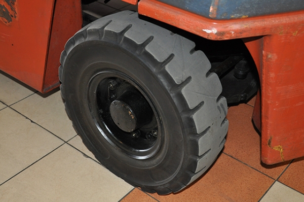 ขายรถโฟล์คลิฟท์มือสอง NISSAN รุ่น EH02 ราคา 285,000 บาทนำเข้าจากประเทศญี่ปุ่น 100\% ไม่เคยใช้งานในประเทศไทย