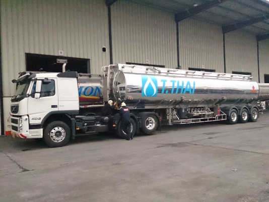 ขายรถน้ำมัน VOLVO หางอลูมิเนียม 45,000 ลิตร  จำนวน 5 คัน