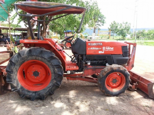 รถแทรกเตอร์มือสอง L4508DI ใบมีดดันดิน ผานพรวน รถสวยสภาพดี ราคาถูก  ต้นทุนต่ำ ที่เพชรรุ่งเรือง แทร็กเตร์ มีให้เลือกกันหลายรุ่นครับ