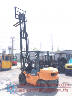 ขายรถโฟล์คลิฟ TOYOTAรุ่น7ยกได้ 3 ตันสูง 4.5 เมตร เสาเข้าตู้3ท่อน ดีเซล ขาย 380,000 บาท 094-4267888 จะเด็ด