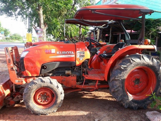 รถแทรกเตอร์มือสอง เพชรรุ่งเรือง รถสวยสภาพดี ราคาถูก L4708DT ผานพรวนDH246F มีให้เลือกกันหลายรุ่นครับ