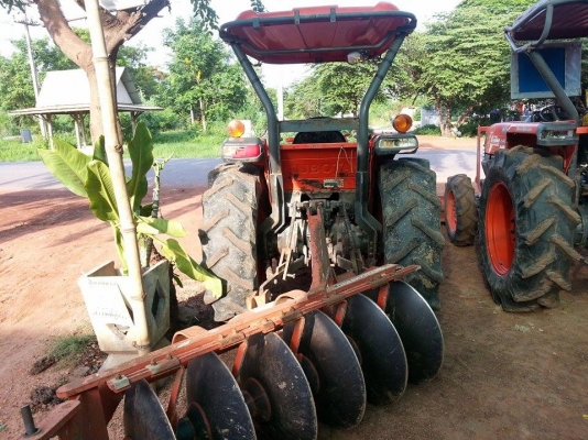 รถแทรกเตอร์มือสอง เพชรรุ่งเรือง รถสวยสภาพดี ราคาถูก L4708DT ผานพรวนDH246F มีให้เลือกกันหลายรุ่นครับ