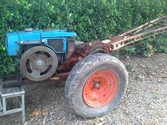 ขาย รถไถเดินตาม 3 เกียร์ พร้อมเครื่อง มิตซู 10แรง พร้อมใช้งาน เครื่องแน่น  17000