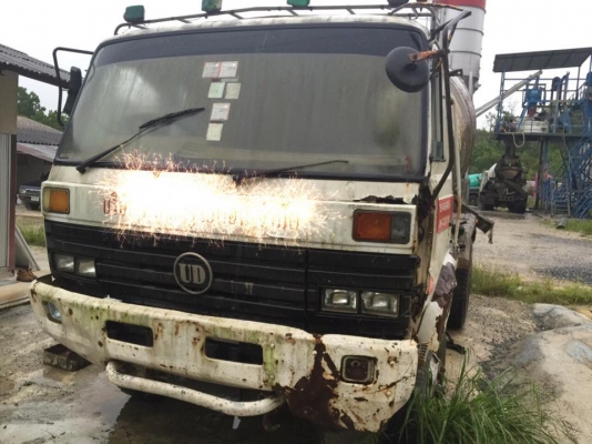 รถโม่ปูน 10 ล้อ 2 เพลา CW51H. เครื่อง8สูบเล่มพร้อม สภาพต้องไปเอาเก็บงาน รถใช้งานได้