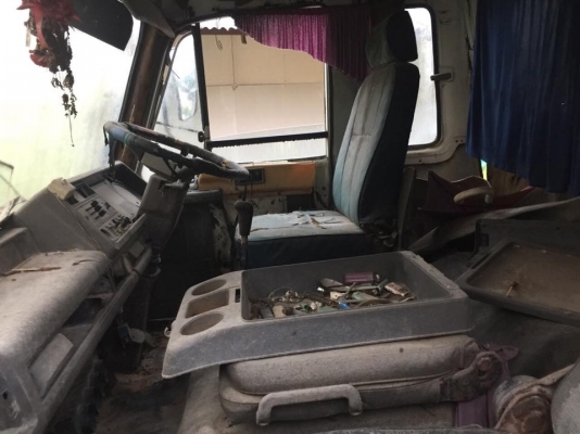 รถโม่ปูน 10 ล้อ 2 เพลา CW51H. เครื่อง8สูบเล่มพร้อม สภาพต้องไปเอาเก็บงาน รถใช้งานได้