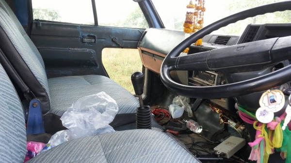 ISUZU NPR59P เครื่อง 115 แรง 4BD1 Fหลัง หน้า6น้อต กะบะยาว 5 เมตร 318,000 พิเศษครับ