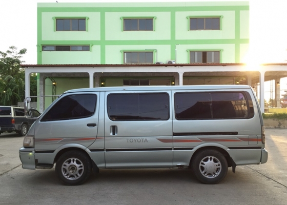 เครื่องเดิมดีเซล2Lมีพาวเวอร์ พร้อมใช้งานวิ่งทางไกลสบาย