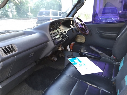 เครื่องเดิมดีเซล2Lมีพาวเวอร์ พร้อมใช้งานวิ่งทางไกลสบาย