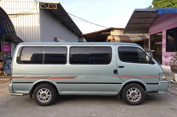 เครื่องเดิมดีเซล2Lมีพาวเวอร์ พร้อมใช้งานวิ่งทางไกลสบาย