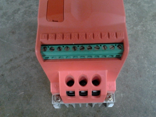 ขาย  INVERTER ยี่ห้อ SEW  0.75 KW, 1 HP