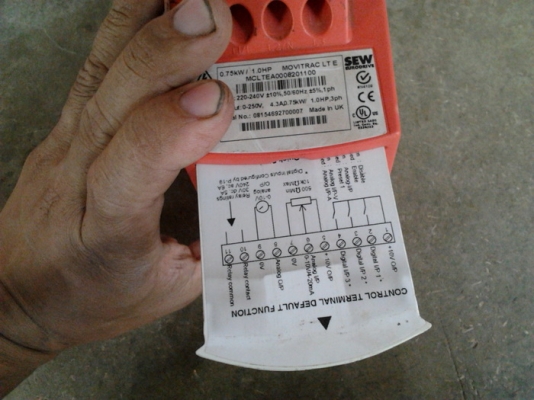 ขาย  INVERTER ยี่ห้อ SEW  0.75 KW, 1 HP