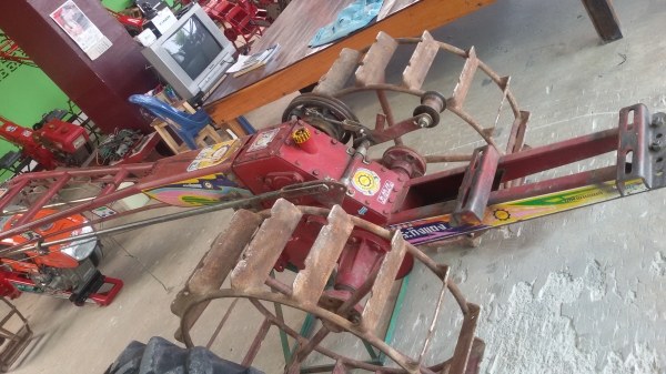 ขายตัวรถกระทิงแดงเคเอส72สภาพเดิมราคา16000บาทสนใจโทร0813655997อำพร พาเจริญราคาคุยกันได้ครับ