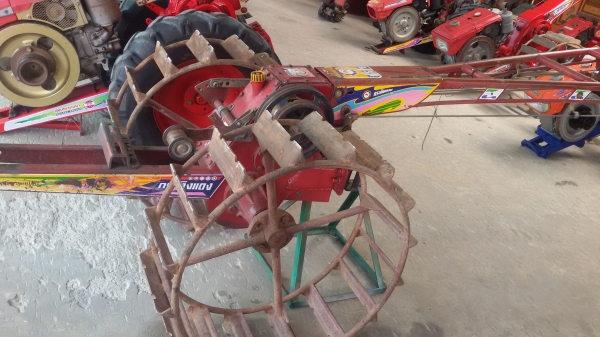 ขายตัวรถกระทิงแดงเคเอส72สภาพเดิมราคา16000บาทสนใจโทร0813655997อำพร พาเจริญราคาคุยกันได้ครับ