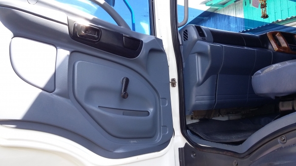 ขายรถ 10 ล้อ ดั้มสองเพลาร HINO MEGA 320 แรงม้า ปี 50