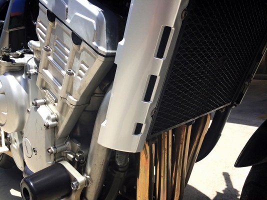 ทะเบียนแท้ YAMAHA FZ1 ปี2003 เครื่อง1000 ไม่ตัดรอบบิดยกทุกเกียในราคาเพียง 149000 ทะเบียนแท้ YAMAHA FZ1 ปี2003 เครื่อง1000 ไม่ตัดรอบบิดยกทุกเกียในราคาเพียง 149000